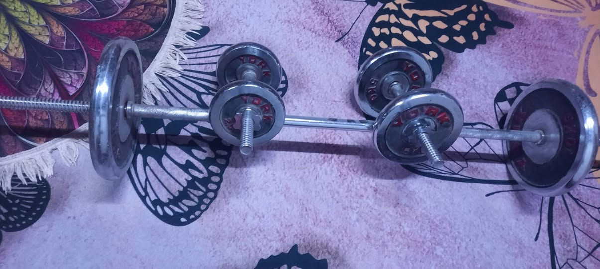 السلام عليكم اثقال وزن ٣٥ كامل اثقال ٥٠ السعر ١٢٥الف عنوان الكزيزه وهذا رقمي ***********
