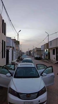 ٢٠١٣ • مكينة وكير مكفولات • فتحة سقف