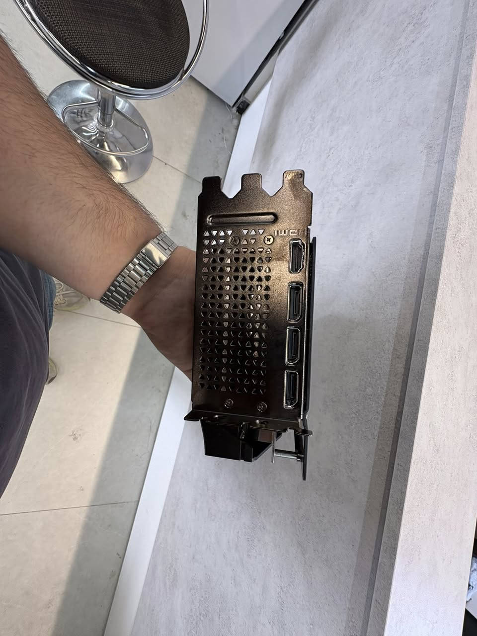 Rtx 5080 Pny جديد بدون كارتون
ضمان سنتين 
 
النظافة 140%

للمراوس او بيع السعر خاص
توصيل موجود


**إذا كنت صاحب هذا الإعلان وتريد حذفه لأي سبب، رجاءا أرسل رسالة إلى الدعم الفني**