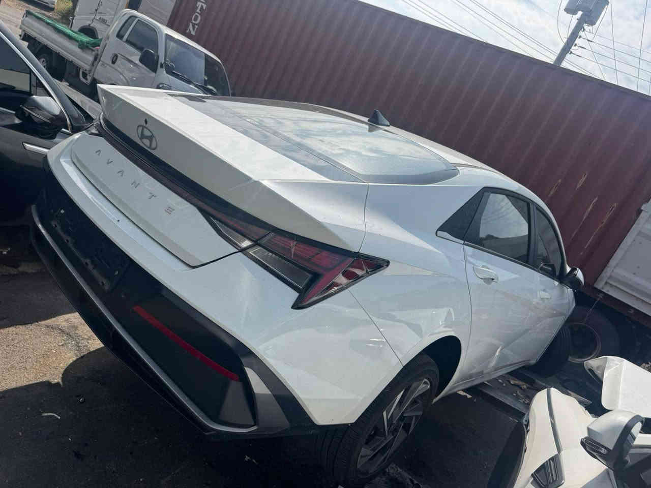 السلام عليكم هونداي افانتي موديل 2025بانزين دخول جديد بدون رقم بسمي على حادث مكان بصره خور الزبير السعر 90 بيهه مجال *********** البصرة, العراق
