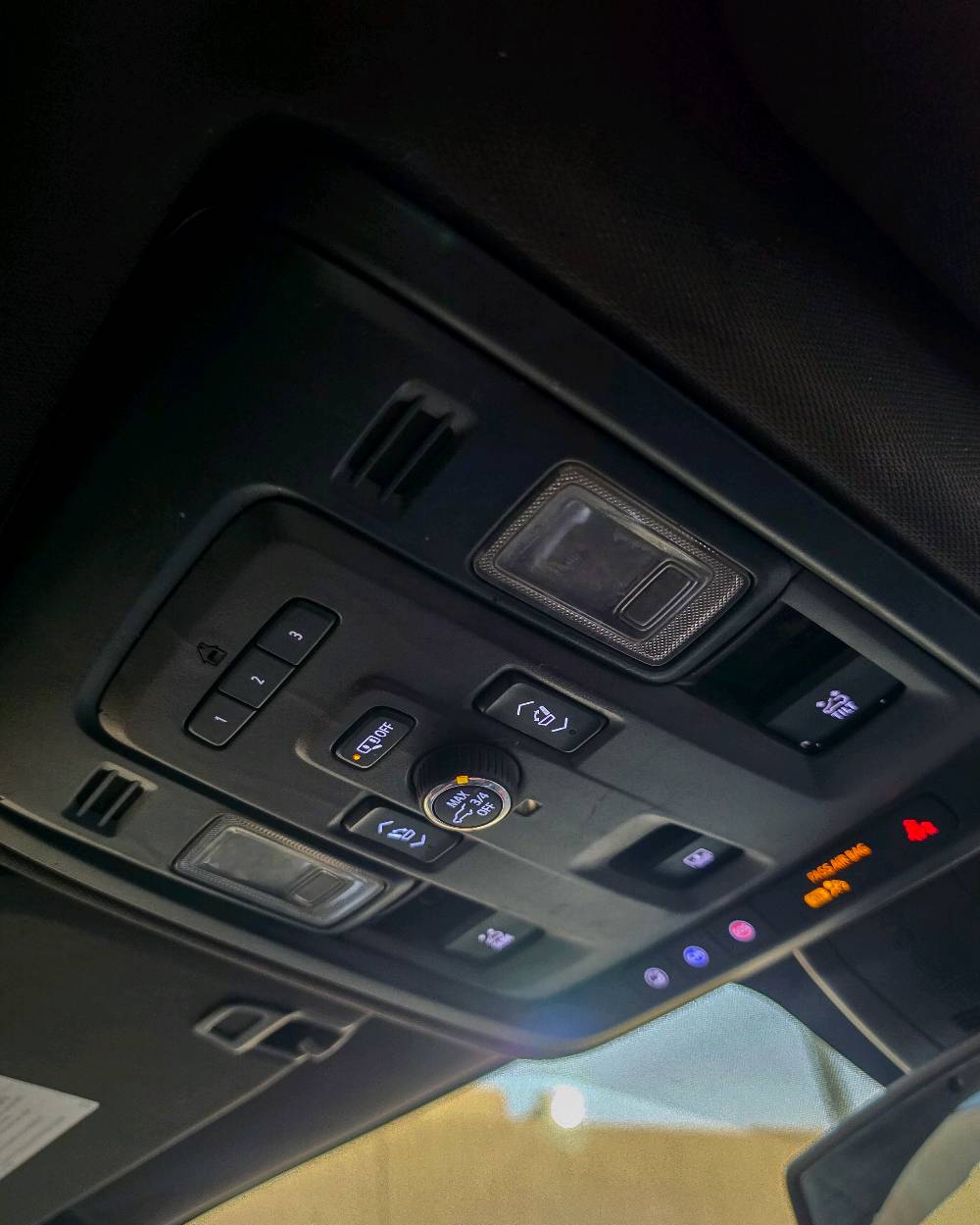 تاهو 2021 Tahoe 
 للبيع او المراوس بلاسايد او توليرايد او سرونتو  حديث 
وارد أمريكي لون احمر بدون حادث كلين تايتل 
بيها بوسه + شخط والباقي مكفول 
مواصفات LT فول 1/1
١_بانوراما سقف طويل 
٢_كشنات جلد لون مميز +كشنات كهربائية
٣_ 5بصمات 
٤_شاشه كبيره وشاحن وايرلس 
٥_ جنطه كهربائية
٦_ويل كروم حجم 20 
٧ كشنات منفصل VIP 
٥ كامرات 360درجه 
تبريد تدفئة بالكشنات
سستم سماعات مضخم Bose
محرك 5300 المرغوب 
الشاصي 1GNSCNKD5MR143614
 رقم اربيل باسمي تحويل ثاني يوم سنويه جديده 
السياره مضلله رسمي 80% وبيها كتاب من المرور 
 السعر 400 وبيها مجال 
***********