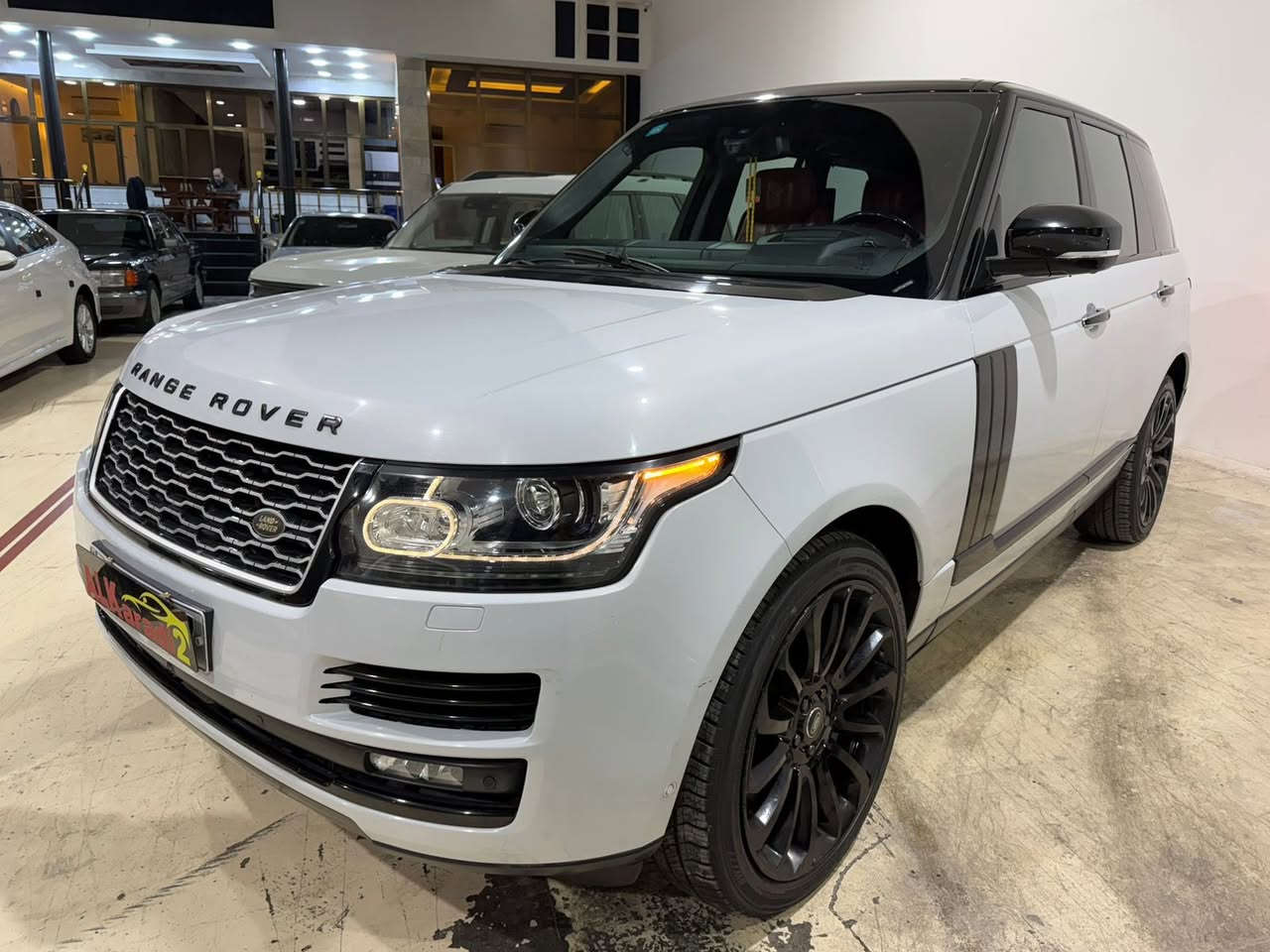 للبيع فقط رانج روفر فوك رقم بغداد الماني 2016
📌📌الفئه اتو باي كرافي 
📌📌الون ابيض صدفي 
VIB 📌📌
📌📌داخل احمر 
📌📌محرك سوبر جارج V8
📌📌بانورامه 
 📌📌مساج 
📌📌وكالت سردار 
عنوان السيارة معارض النهضه شركت الكرادي 
الهاتف ***********عبدالله حسين الكرادي

