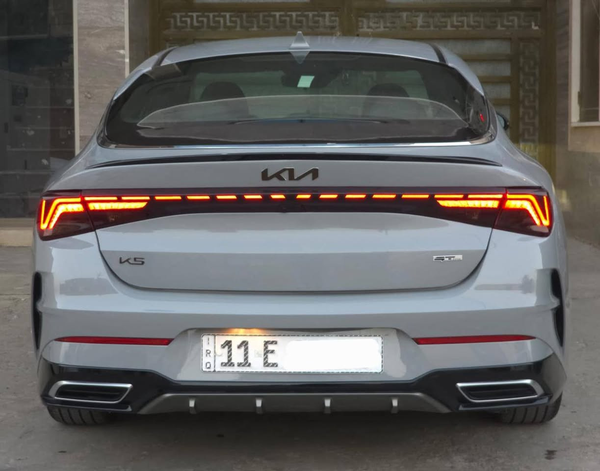 السلام عليكم شباب
للبيع او مراوس حسب القناعه
عندي K5 GT-Line موديل 2024، لون سمنتي
 ماشية فقط 10 آلاف ميل (اخت الزيرو)، 
حره باسمي رقمها بغداد الجديد

📌 المواصفات:
 • محرك 1600 تيربو اقتصادي وقوي
 • تشغيل بصمة + تشغيل عن بعد
 • شحن لاسلكي للهاتف
 • شاشة كبيرة 
 • رادار جانبي وخلفي + مراقبة النقطة العمياء
 • رادار الخطوط + قيادة ذاتية عالخطوط
 • مقاعد جلد اسود + كرسي كهرباء
 • ستيرن حرف D + كير أوتو وعادي
 • أنظمة قيادة (Smart - Normal - Sport - Custom)
 • مانع انزلاق + نظام ABS
 • AUTO HOLD + AUTO BRAKE
 • شاشة أعطال + كشافات أمامية + لايتات LED ثلاث عدسات
 • نظام ملاحة + خرائط مدمجة
 • حساسات كفرات + إشارات مرايات
 • أندرويد أوتو وايرلس + AUX + USB + بلوتوث
 • تحكم كامل من الستيرن
 • ويل كروم لون مميز
 • بدون بانوراما

🚗 الحالة:
[  ]  • ماشية: 10 آلاف ميل  فقط
 • الضرر: قبغ الصندوق  ومصبوغ وجاملغ الخلفي بي بارد، 
 • بدون إيرباك
شرط تفحص سونار وين متريد 
📍 الموقع: بغداد - الكراده
السعر  💸 
(21.300$) وبيها مجال 
اذا معجبتك السياره اترك كلمه طيبه 

للاستفسار ***********
