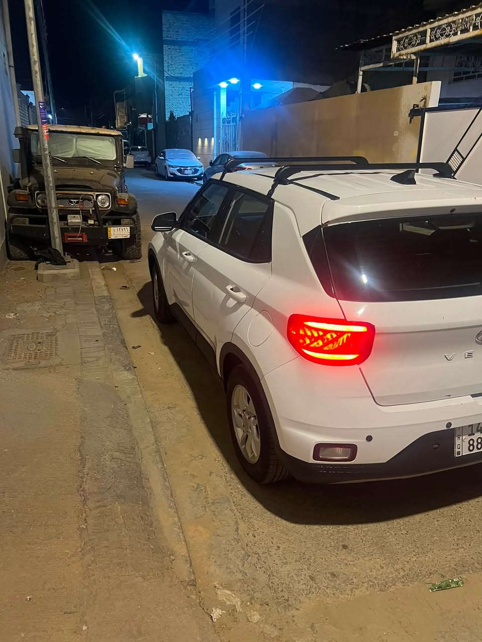 سلام عليكم فينيو للبيع موديل 2022 حادثه من الخلف سعره 115$/***********مكان السياره البصره
