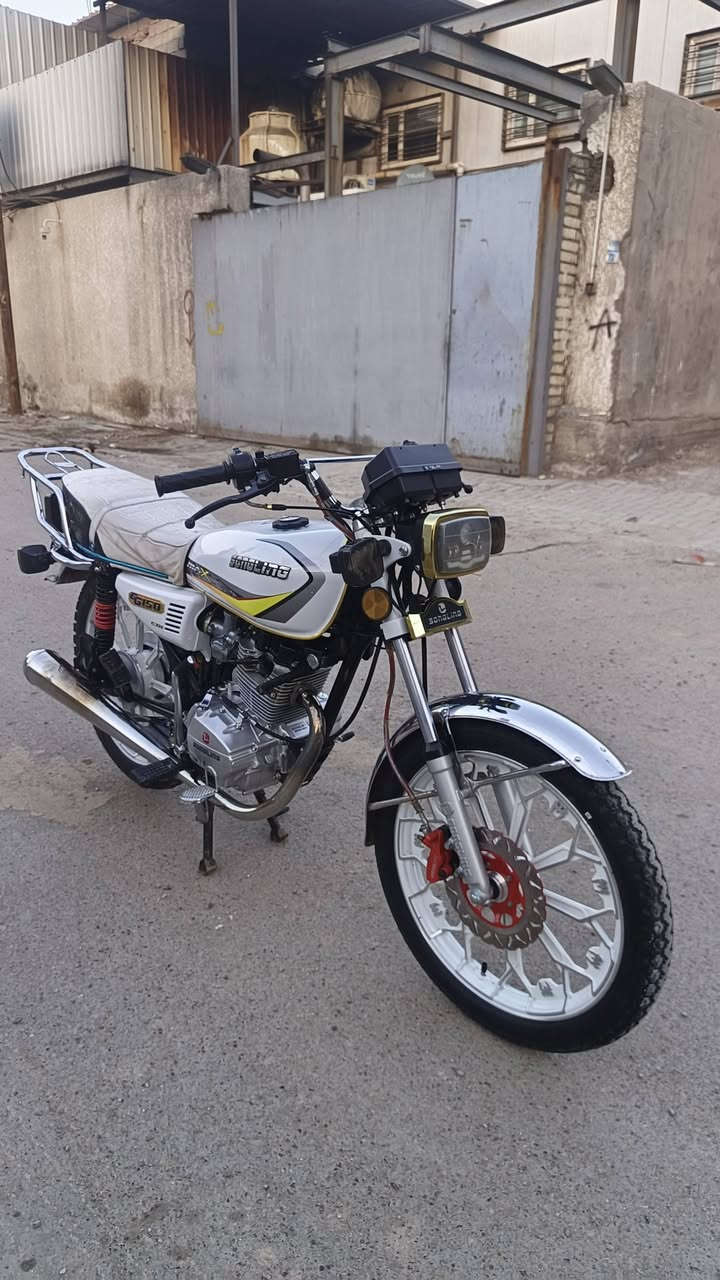 سلام عليكم دراجه إيراني موديل 2024 لون أبيض الدراجه جديده ابمعنه الكلهمه غراض كلهه شركه جديد بل سنيكرات الدراجه شلعه ومعدل اشك الكاع شرط دراجه فول الفول
السعر 700/ وبيهه مجال للطيبين / عنوان / بغداد بوب الشام  وره الثعالبه مباشرةً / ‏‪***********‬‏ السعر بي مجال لا اتكلي هواي وماعرف شنو خابر وبيك خير وتدلل
