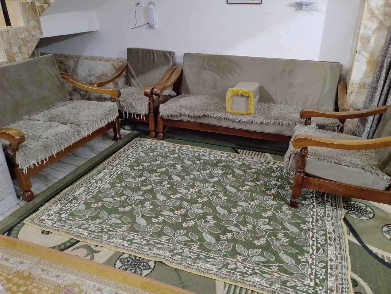 للبيع نضيف جدا المكان بعقوبه السعر350بي مجال ***********
