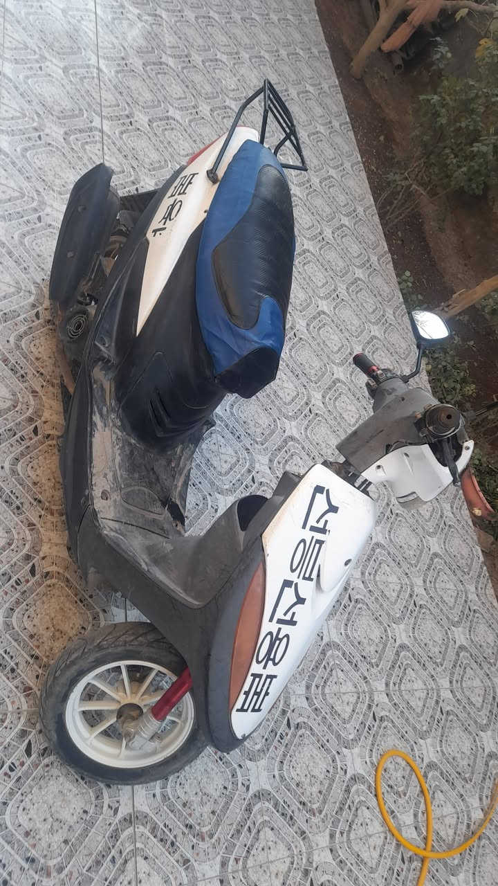 سلام عليكم 
دراجه ماكس عدله للبيع  موديل 2005    مكانه حله طريق حله ديوانيه الدراجه كل نقص مابيه بس غسلته وبعد متشتغل سعره 350 وبيه مجال 
 الي يحب يتصل وبي خير ويدلل

 ***********  واتساب    
متواجد خاص
