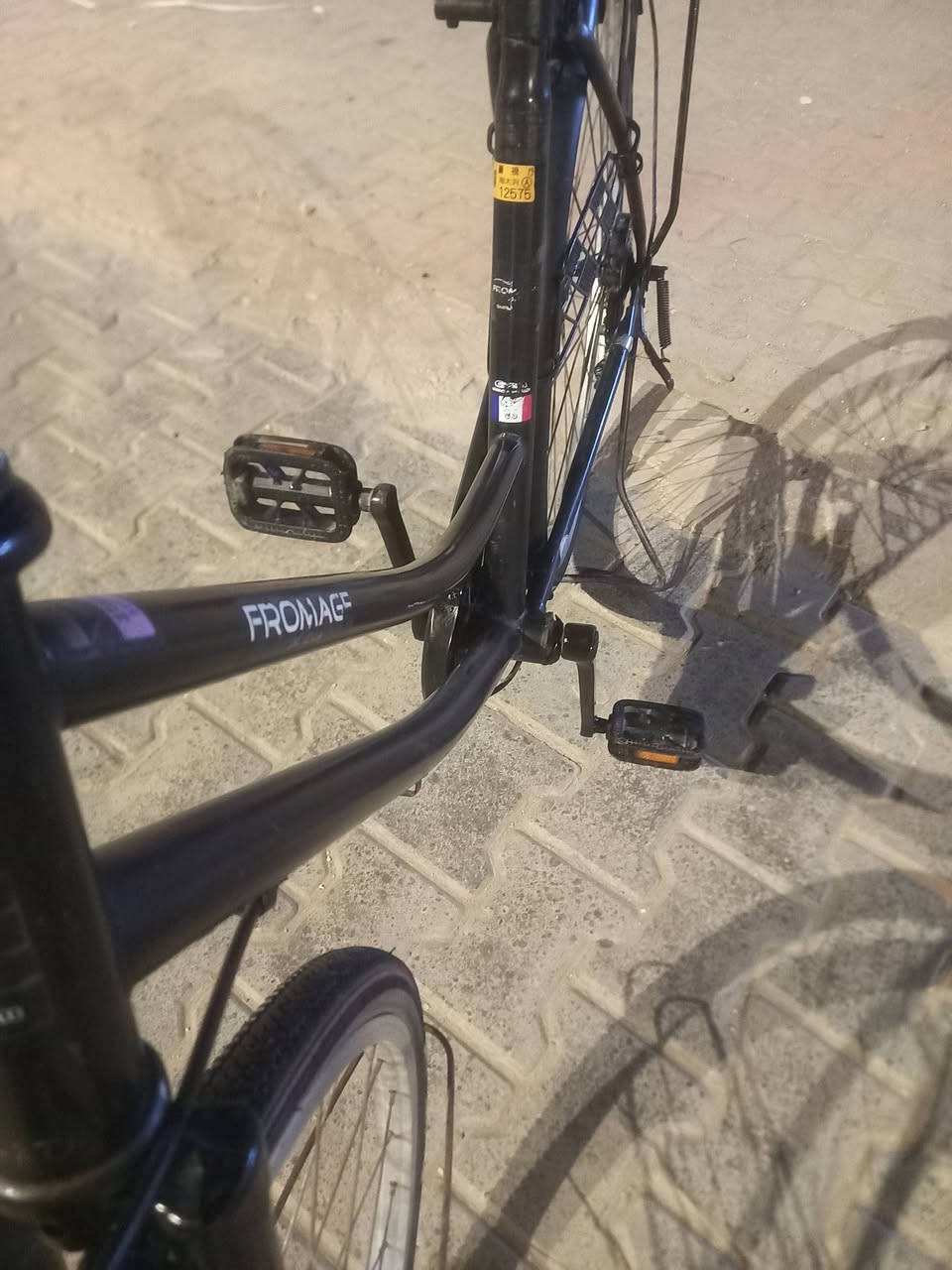 السلام عليكم بايسكل حجم ٢٦ باله لون مميز حلوه فول باله اصلي بايسكل نضيف ٨٥ وبي قليل للشراي كربله حي العامل


**إذا كنت صاحب هذا الإعلان وتريد حذفه لأي سبب، رجاءا أرسل رسالة إلى الدعم الفني**