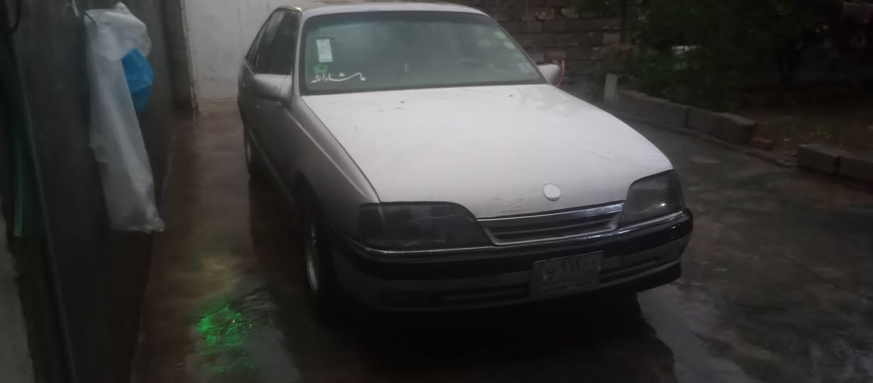 اوميكا 1992 مشروع وطني سنوية ساقطة صار سنة محرك 6 سلندر كير محرك بشرط سيارة بدون صبغ عظمها كلش حلو وكاعدة بدون ضربة شرط التحويل سعر 36 وبي مجال رقم *********** كركوك, العراق
