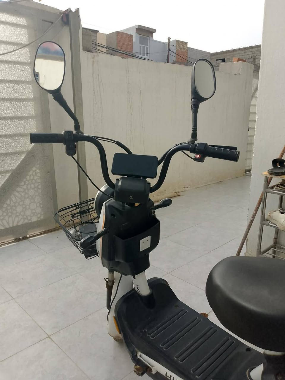 من رخصة الادمن دراجه شحن للبيع جديده فقط نقص بطاريات 4 السعر 150 الف للاتصال ***********
