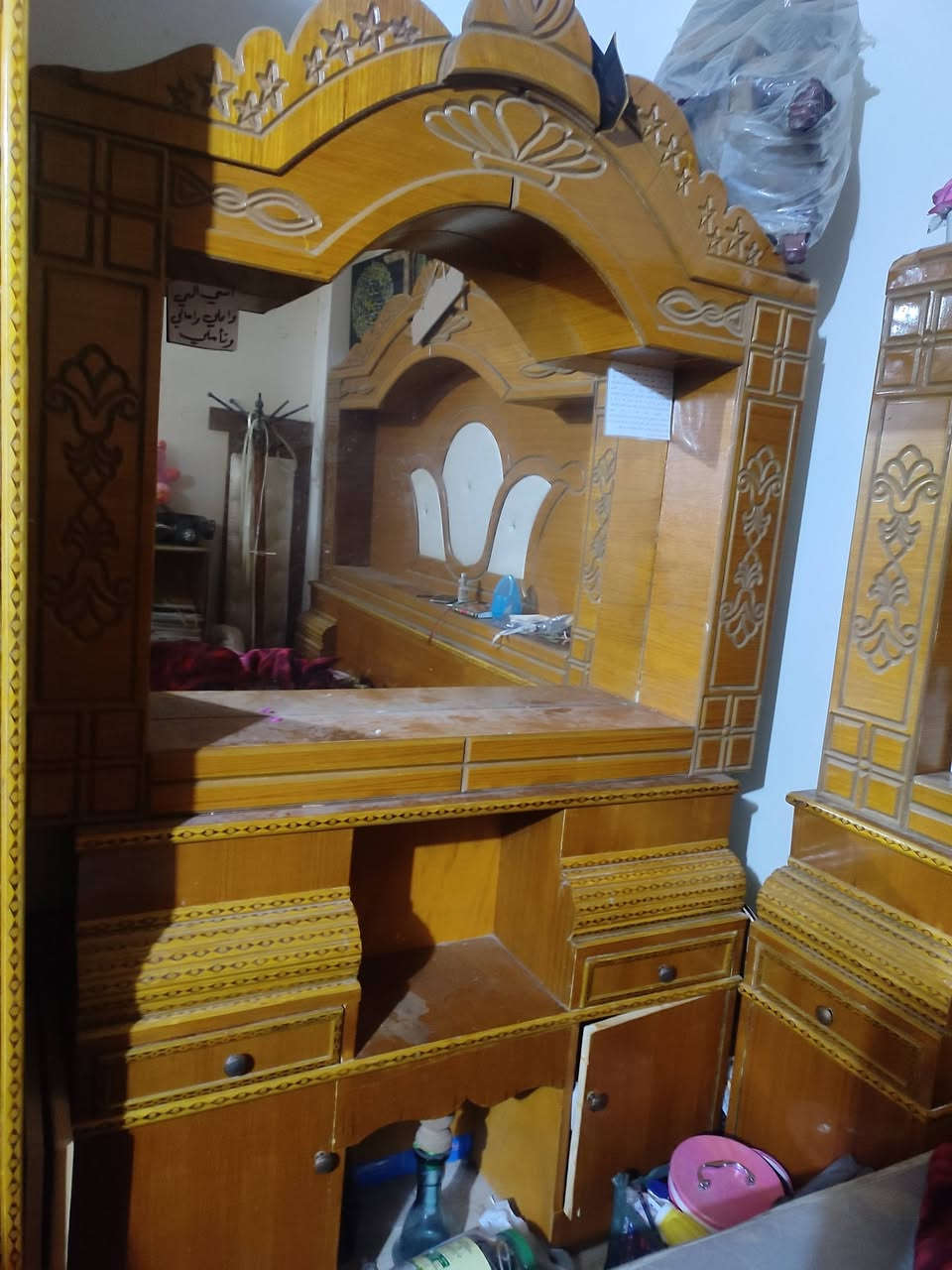 غرفه خشاب كامله ونضيفه استعمال قليل كامل كل ملحقاتها ///كربلاء
***********
