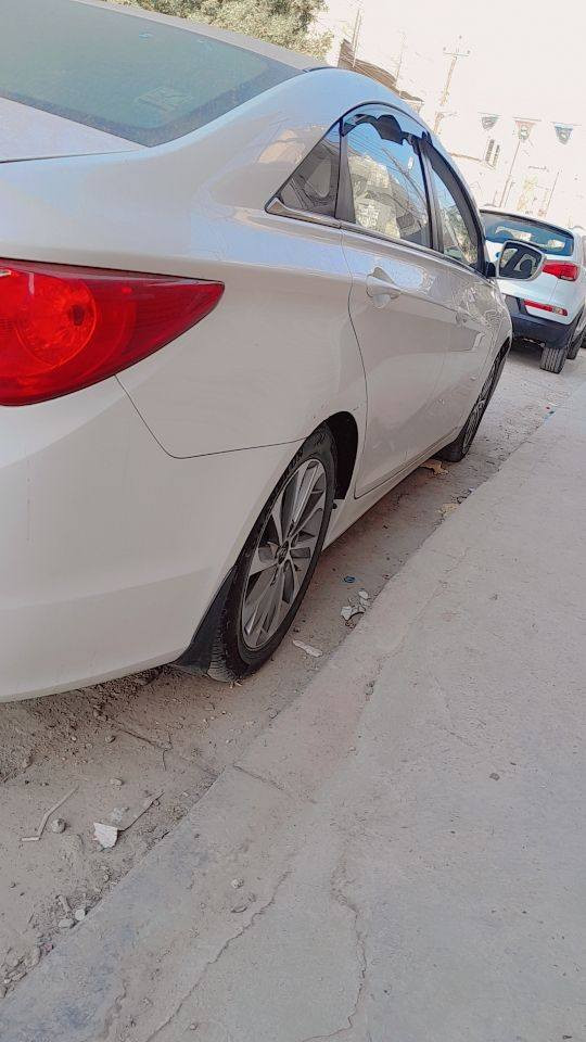 سلام عليكم شبـاب 
سوناتا  خليجي
موديـل 13
بيها طخه بلا جاملـغ أمامي والخلفـي 
السعر 130وبيه مجـال 
للستفسـار 
***********
مكانـي بغـداد الشعـب.!!!!
