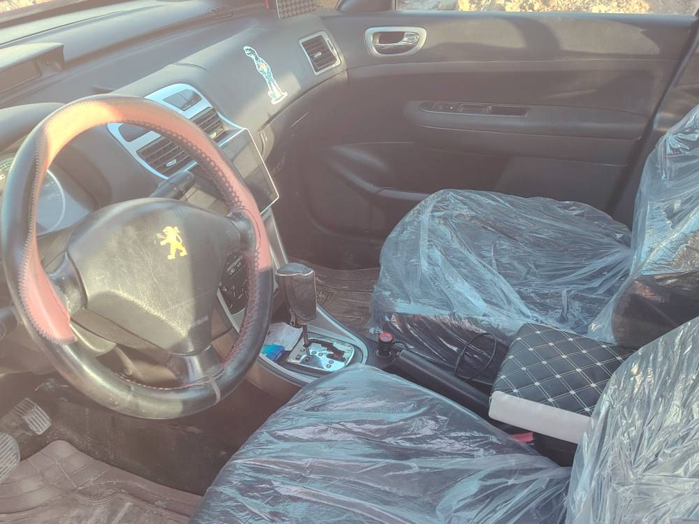 بيجو فرنسي 307
موديل ٢٠٠٥
رقم كركوك مشروع وطني
بطاقه بانزين بيها
كير محرك تبريد تدفئه بالشرط
صدر تايرات سياره جاهزه
ماتحتاج ربع مصرف
*********** 
سياره صاير بيها جلح وراشينها صبغ بدون اي حادث بدون قطره معجون
السعر ٥٥ وبي مجال مكان السياره كركوك كركوك, العراق
