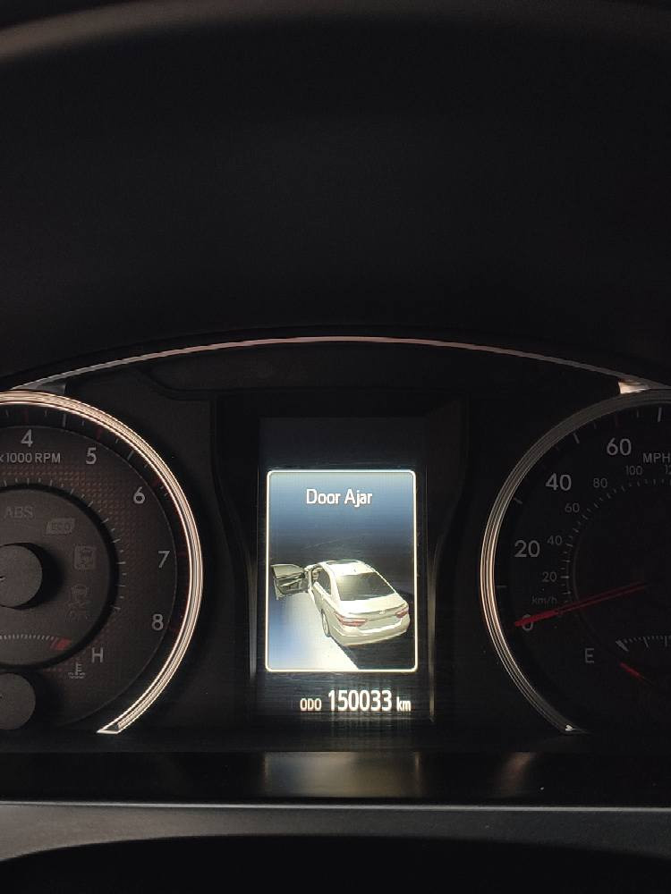 تویوتا کامری2015 se مواسە فات ئەمریکی   پارچەو نیوێکی بۆیاخە چەمەلەخو درگای دوای سەکن بێ ناوگرتن  بەناوی خۆمەوەیە سەنەوی بەسەر نەچوە گێڕو مەکینەی نەکراوەتەوە 80مایل ڕۆشتوە هیچ کێشەیەکی نیە هەموگیانی بەشەرت ڕەنگی سپی بەفریە سعری 158 گەڵایە معامەلەیەکی برایانە  *********** السليمانية, العراق
