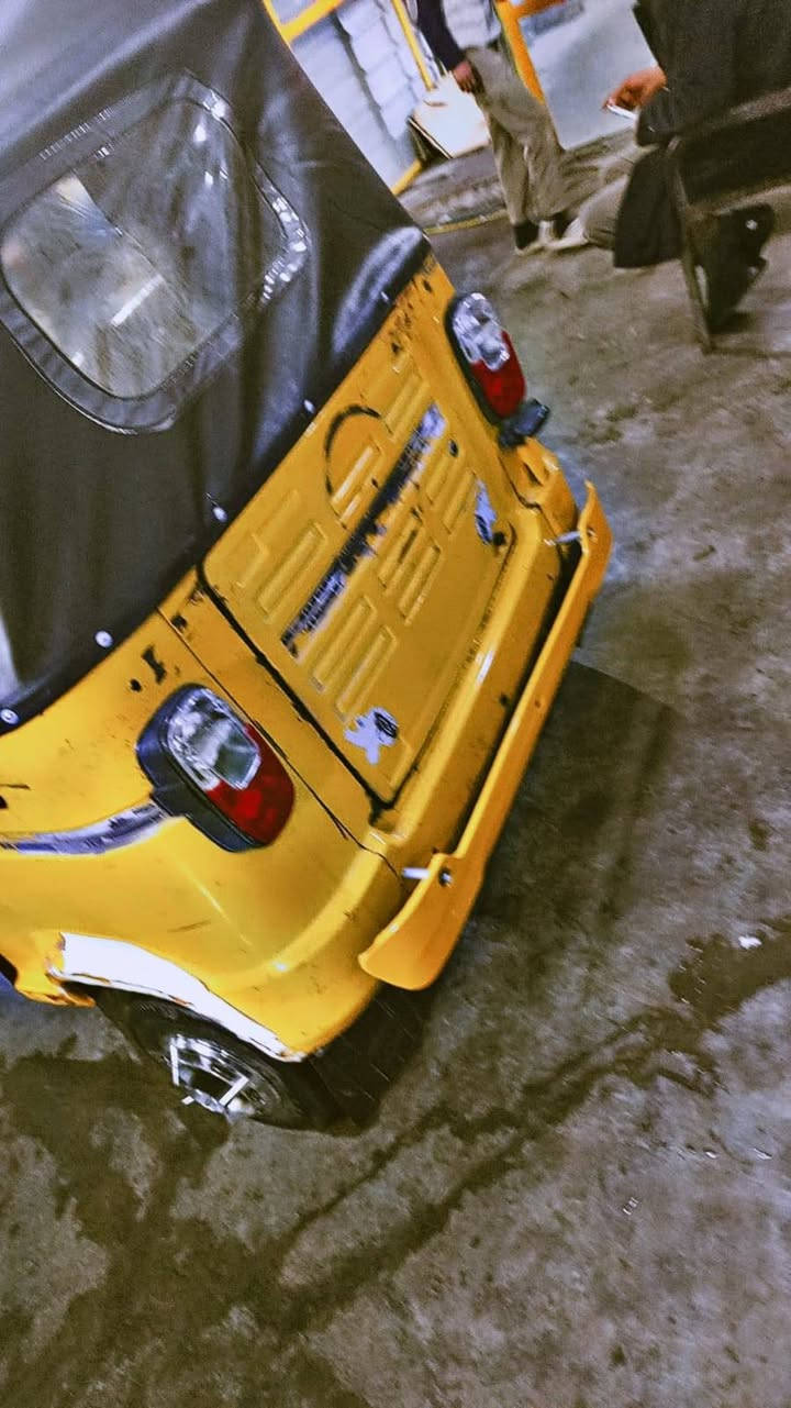 سلام عليكم تكتك موديل 16داخله 17وراق كامله صوليه تكتك خير من الله ما ناقصها شي كبل لشارع ما ذب عليها ربع كهربائياتها جدد مكينه جديده خير من الله سعر 2700بيها مجال حك جيه مكاني بغداد المحموديه رقم *********** بي واتساب
