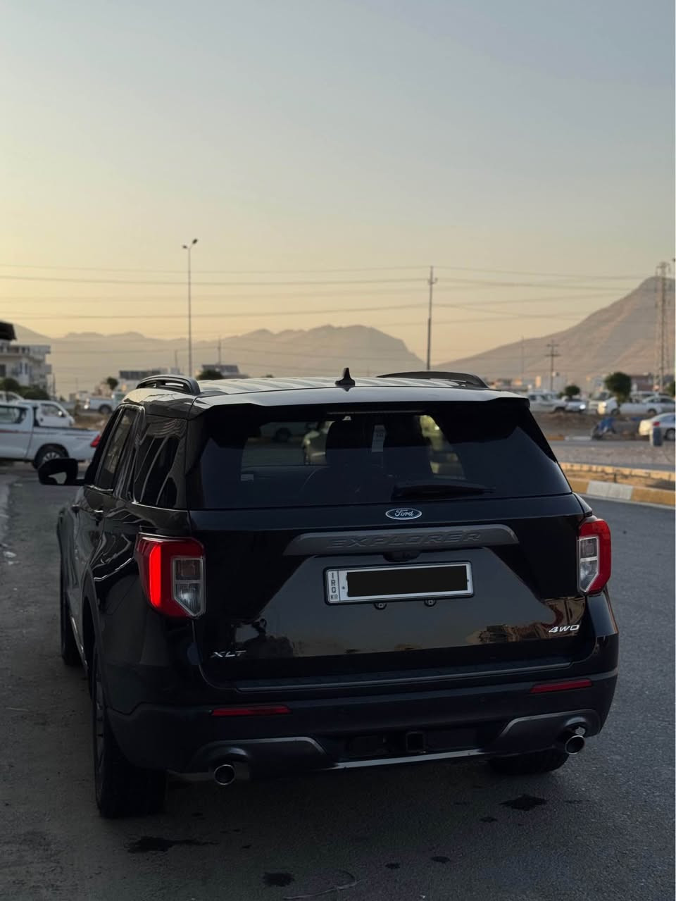 فۆڕد ئیكسپلۆرە ٢٠٢٢ مواسەفات XLT فول تەنها پانۆڕاما نییە
بەسمە و شەخال دەبڵ ئەكسل سندوق شەفت كوشن VIP چوار دەرگا بەسمە كوشن هیتەر سوكان هیتەر زۆر مواسەفاتی تر
بۆیاخ/ ٢ پارچەی بۆیاخە بێناو بێ ئێڕباگ یەك تەحدیلی هەیە
گێڕ و مەكینە و تەقەو ڕەقە بەشەرت 
سەنەوی تازەیە
نرخ / ٢٤٠وەرەقە و كەمێك مەجال
ژم/ ***********
ژم/ *********** رانية, السليمانية
