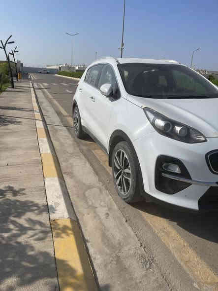 سبورتج ٢٠٢٠ خليجي 
ماشية ٧١ الف كيلو 
من زيرو على ايد وحدة ليهسة 
السيارة جديدة بمعنى الكلمة 
عدا طخة موضحهة بالصور 
السعر ١٩٧ وبيها مجال
*********** بي وتساب
