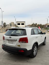 كيا سورينتو ٢٠١٠  مكينة ٦ سلندر   فول مواصفات ١/١  فتحة سقف بانوراما ك...