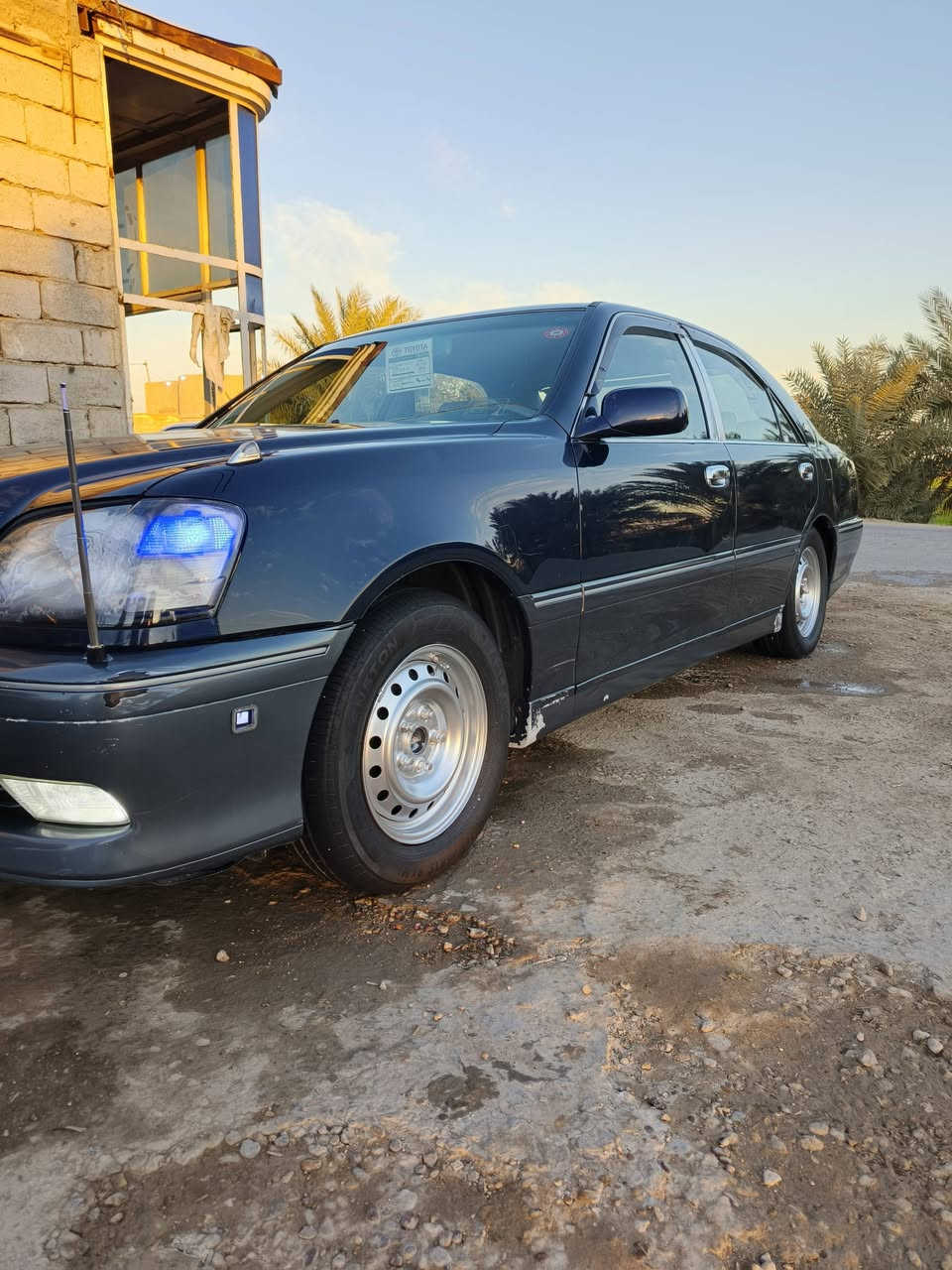 ملكة للبيع موديل 2003
السياره جاهزه من كلشي  3 دكم تبريد خلفي مكينه وكير شرط النضافه تخم تاير حداديه شاصي 75 ديفور الكبير سياره مدفوع كمرك قرص واصل موجود بيهه باقي على فلوس الرقم سياره  فقط الفوك تحوير إمارات والباقي كله نجف الشراي يتصل على هذه الرقم مكان السيارة النجف المشخاب 
السعر 100وبيه مجال 
***********
