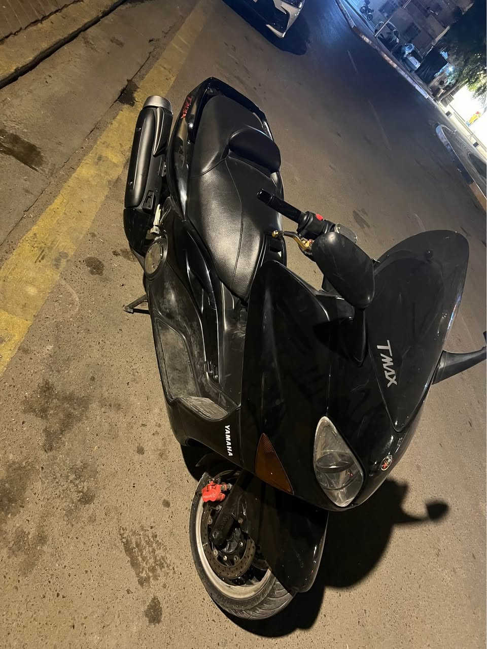 سلام عليكم تي ماكس 2008ماشيه 37الدراجه جديده مكينه ابلاديه كلشي شغال بيه شلعه ومعدل خير من الله السعر24الاعظميه*********** بغداد, العراق
