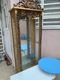 ميز وسطي مع  باترينه  سعرهم مناسب للاستفسار 07742852780