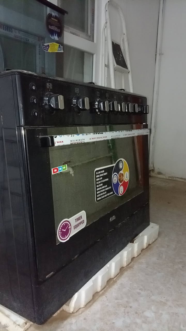 طباخ لوك بل كارتونه مامستخدم نهايتناا وفرن بي صنيه عدد ثنين. نوعيه زينه للبيع


**إذا كنت صاحب هذا الإعلان وتريد حذفه لأي سبب، رجاءا أرسل رسالة إلى الدعم الفني**