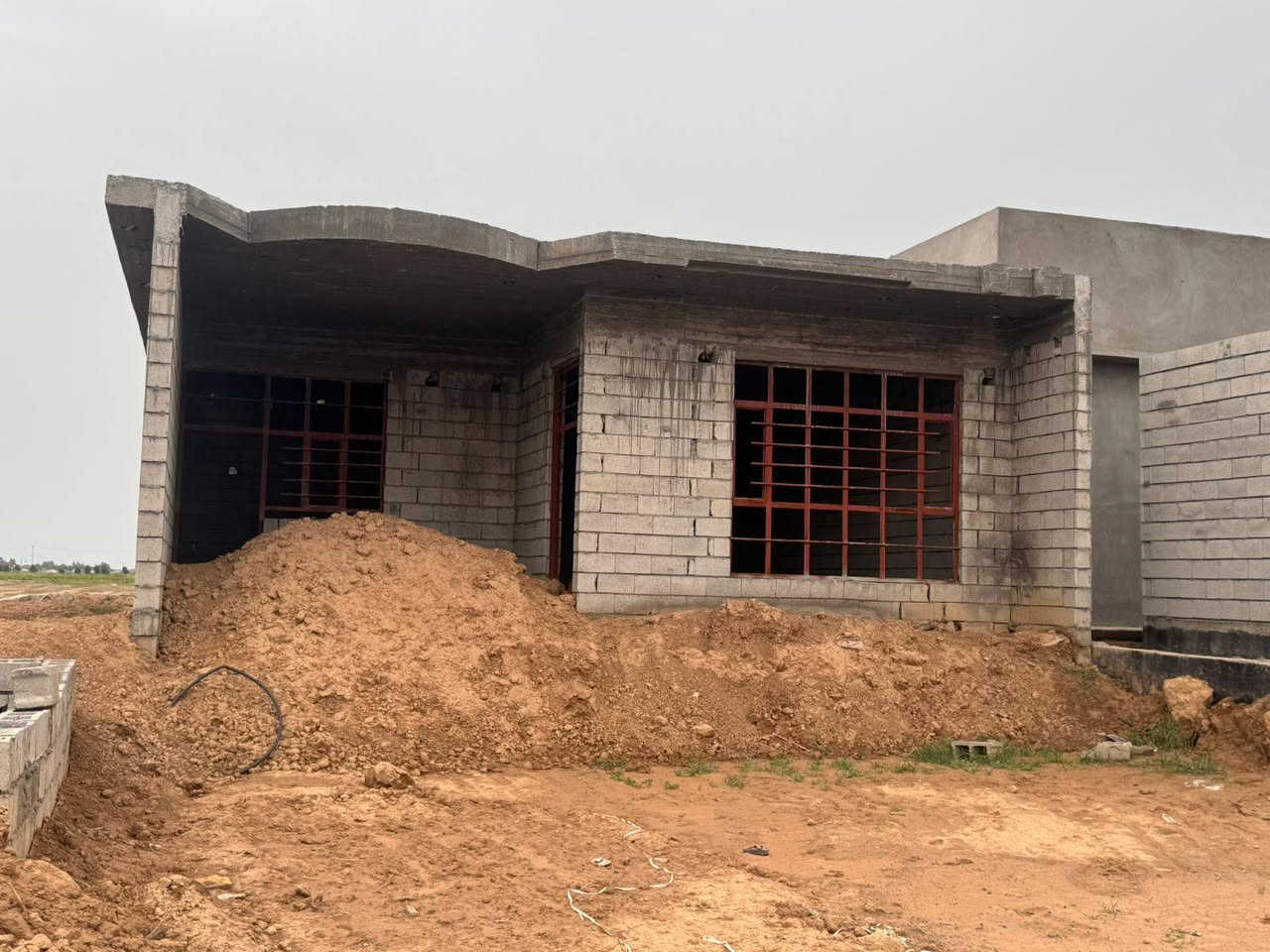 بيت زراعي 600 متر وبيت 200 م طاب بصر هذا رقمي واللي يريدهن بخدمته ***********
