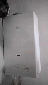 گیزەری غاز بۆ فرۆشتن تازەیەو بێ عەیبە یەک مانگ بە کار هاتوە۱٨ لیترەو غ...