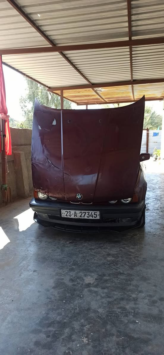 السلام عليكم بي ام للبيع 520 مديل 90كيروتماتيك كيرومكينه خير من الله سنويه لحد 29شاشه وكامره وحداديه 60 بل100ابيع متوازي مشروع وطني تحويل مباشر ثاني يوم السعر 35العنوان بابل سدت الهنديه ملاحضه راعي السياره يريد تحويل ***********
