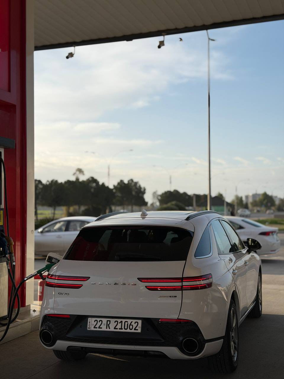 السلام عليكم
#للبيع جنيسيس GV70 

الموديل:2022

الحاله: قطعتين صبغ فقط

اللوحات: رقم أربيل 

العداد: 70الف ميل 

المحرك: V6 twin turbo 

المواصفات: 1/1 

داخل احمر 

بصمه +بصمه أبواب 

تشغيل عن بعد 

اوتو بارك

كشنات كهرباء 

كشنات حار بارد

كشن مساج 

سقف كنتاره اسود 

بانوراما 

كير ماوس 

شاحن لاسلكي 

ستيرن كهرباء 

ستيرن تدفئه 

كشن خزن 

يدات ترحيب 

رادار امامي 

رادار خلفي 

نقطه عمياء 

حساسات إماميه خلفيه 

4 كامرات محيطيه 

ويل حجم 19 

دعاميه سبورت 

لايت زينون 

باقي مواصفات الفول معروفه 

مكان : بغداد حي الاعلام 

السعر: 288 مع مجال وماعتقد اكو هيج سعر 

الاستفسار على الرقم التالي 

***********
