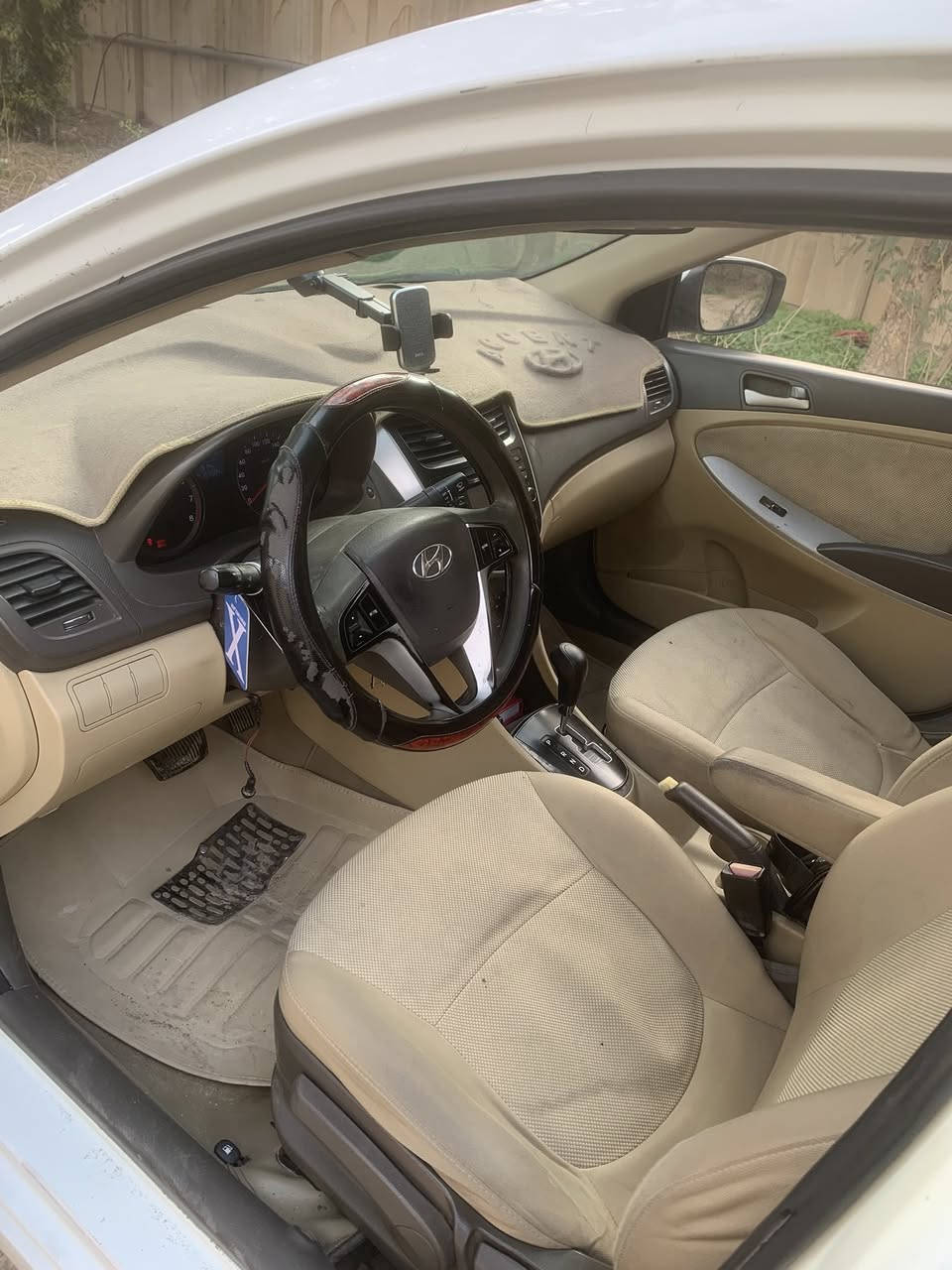 السلام عليكم
اكسنت موديل ٢٠١٣ خليجي رقم بغداد ماشيه 107 كيلو  قابل للزيادة سيارة جديدة ويوجد سونار السعر 106
مكاني بغداد حي الجهاد 
رقم الهاتف : *********** يوجد واتساب
