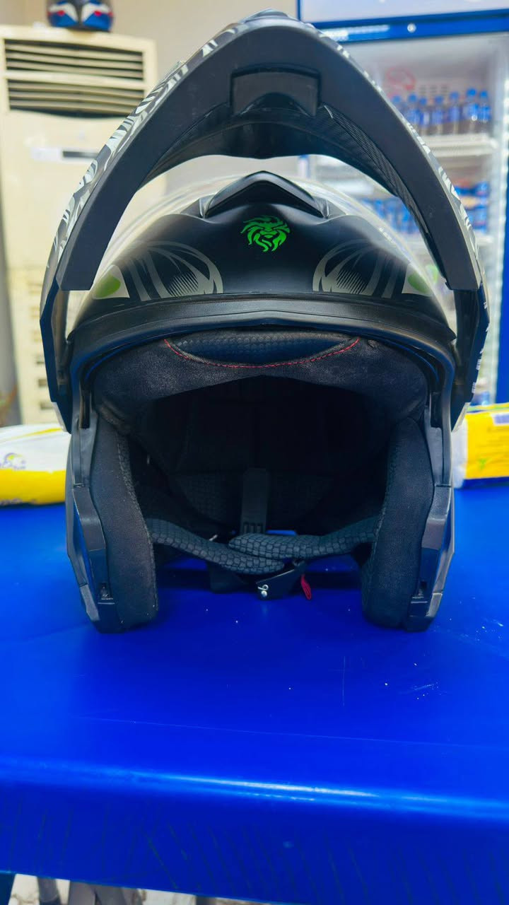 السلام عليكم خوذه كوالتي عالي مميزه جدا موشمه سعره مناسب الخوذه مستخدمه 3 ايام فقط يعني جديده
مكاني حله ***********
السعر 40 الف بي مجال
