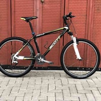 سكوت Scale • قياس ٢٦ • روك شوكس