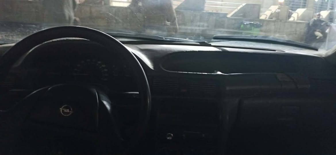 السلام عليكم .. بيع مستعجل  استرا موديل ٩١ رقم اربيل شرط التحويل مكينه بيها بداية صرف ..بدلتلها كور  جديد بس ينرادلها رنكات فقط والباقي كلو شغال بيها اربع قطع صبغ  أبيعك حزام ..شرط الغرامات صفر  والتحويل ..السعر ٢٨ وبيها مجال للشراي ...
***********
