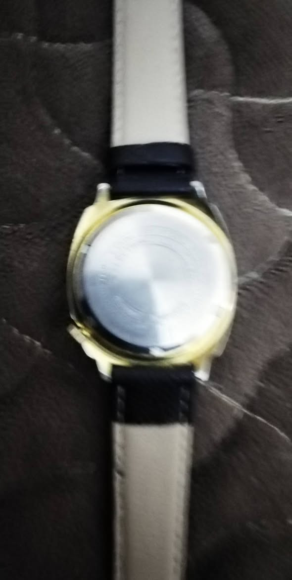 دمن رخصة المدير المحترم  ساعة للبيع ماركه سبيرانتو ديلوكس سويسري نضام ميلين اصلي مينه نضافه تامه وقت مظبوط. ملاحظه.. (الشهري).. لايعمل.


**إذا كنت صاحب هذا الإعلان وتريد حذفه لأي سبب، رجاءا أرسل رسالة إلى الدعم الفني**