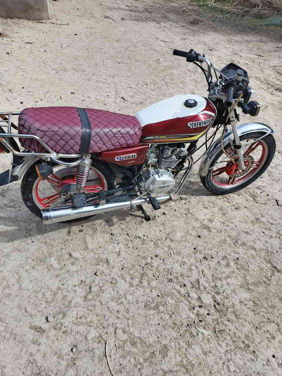 سيفان للبيع موديل 22 أوراق كامله دراجه نضيفه ديالى بعقوبه تقاطع عبدالله بن علي اتصال ***********
