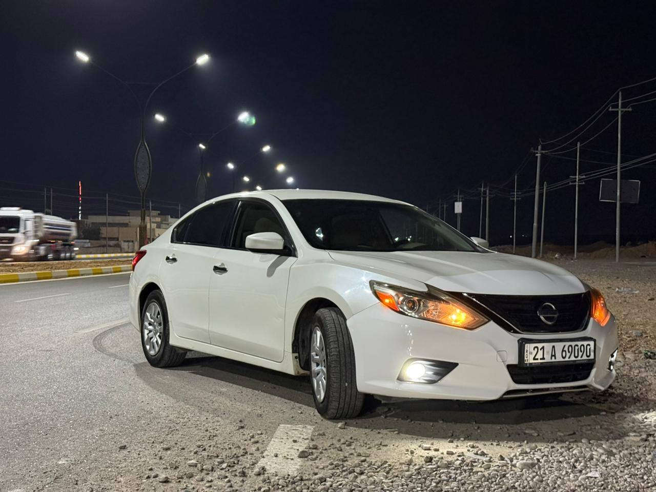 نیسان ئەڵتیما 2017 ڕەنگی سپی 
مواسەفات خلیجی 
173 هەزار کیلۆمەتر ڕۆیشتووە
ڕەقم سلێمانی بەناوی خۆمەوەیە 
تحویل و غەرامە بەشەرت 
سەنەوی و هەزە نوێیە 
هیچ مەسرەفێکی تێدانیە 
سەیارەکە بێ بۆیاخ 
تەنها دوو پەنجە سارد لای ڕەقمی دواوەی 

سـعـر : لە کۆمێنت داوابکە ڕاستەوخۆ بۆت دێت 📥 

گێر و مەکیەنەی بەشەرت 
هیچ کێشەیەکی تێدا نییە 

ژمارەی خاوەنەکەی 
***********
