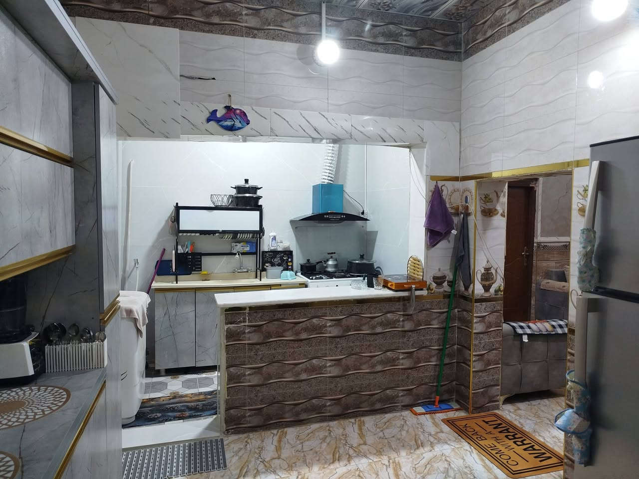 بيت للبيع مرتب مساحته 100 م خلفي
غرف نوم عدد 2 4*5 مطبخ بارد 3*3 مطبخ حار 3*2
صاله كبيره 6*4 صحيات خارجيه 3*2 الأرضيه موزاييك
درجه أولى الوزره سيراميك متر البيت كله المطبخ والصحيات
سيراميك للسقف بناء بلوك كهربائي عكاده كافة الخدمات متوفرة
ماء كهرباء مجاري مولد نت ضوئي وي البيت سعر البيع 43 بي مجال بسيط *********** متوفر وات ساب
الناصرية الأسكان الصناعي شارع الجامع الكبير ..... زراعي
