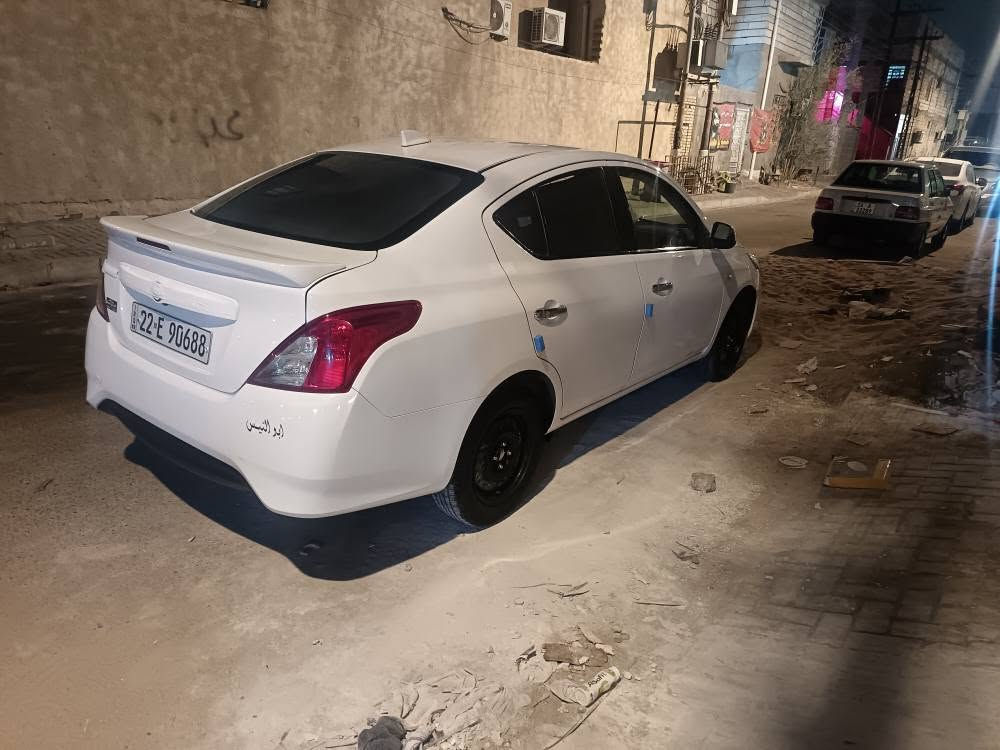 نيسان صني هندي مديل 24 ماشيه ٥٥ الف سياره جديده بيه مكانين بارد سعر ١١٢ رقمي *********** البصرة, العراق
