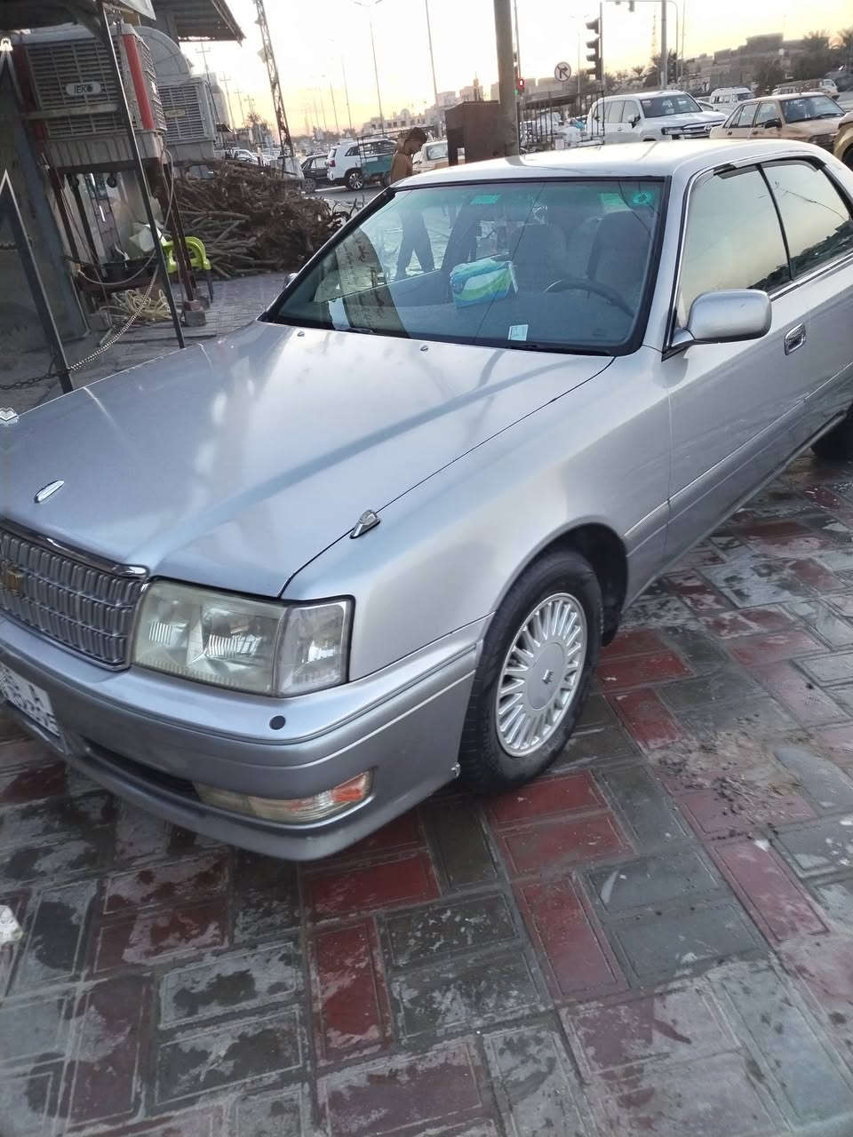 راس الثور مديل 98 بأسمي رقم إنكليزي جدا نظيفة 100 ورقة ورقة بيهه مجال بسيط مكاني كربلاء ***********
