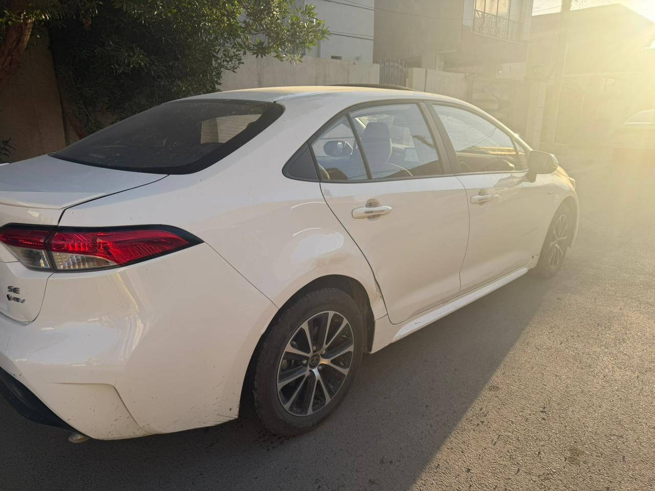 2025 الامريكي
ماشية ٢٣ الف 
السعر 148$ وبيها محال قليل 
*********** 
مكاني بغداد حي الاعلام
