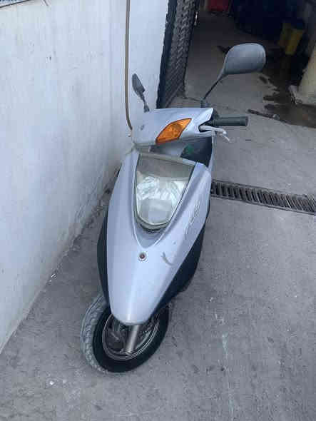 سلام عليكم شباب 
دراجه بريز للبيع الدراجه بعدهي بحاله الوكاله اوراقهه كامله باسمي كهربائيات كله شغله الدراجه نكره سلف مال 

شلعه معدل شك الكاع السعر900 المكان بغداد مدينه الصدر الرقم النتصال*********** متواجد واتساب
