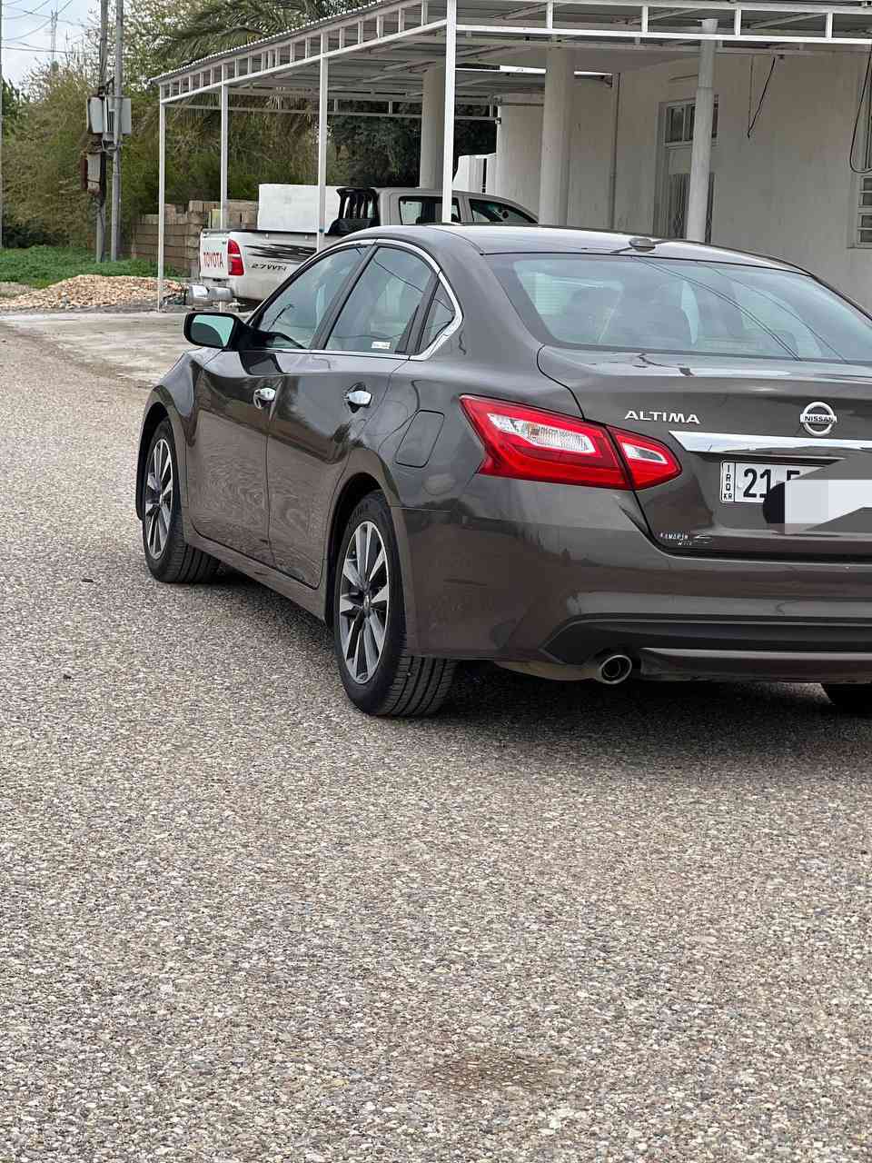 السلام عليكم
نيسان التيما 2017 SV 
مكفولة كفالة عامة
مكفولة من الصبغ والضربة والبارد بدون تبديل على وضع شركة السيارة سونار موجود داخل الصور
رقم سليمانية الماني ثاني يوم تحويل سنوية جديد لنهاية 2029
سياره تبريد تدفئة شغال  كشنات كهربائيه 
رادار جانبي وامامي كامره خلفية شاشة
بصمه بيبان ثنين 
سياره ماشية 112ميل 
نضيفة جداً جداً جداً 
حدادية كاملة جديد تخم تاير جديد 
السعر 124 وبيها مجال

*********** موبايل 

مكاني ديالى خانقين
