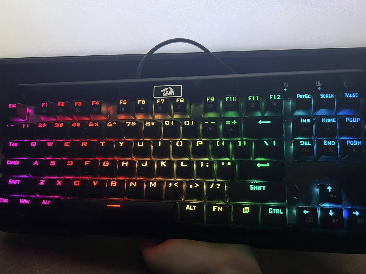 سلام عليكم 
تجميعه كامله للبيع 

‏💥GPU : RTX 3050 8GB
‏💥CPU : RYZEN 5 3600
‏💥RAM : 16GB 8*2 3200MHZ Corsair (NEW)
‏💥MB : MSI B450 Tomhawk MAX
‏💥SSD :  250GB  (NEW)
‏💥HDD : 1TB (NEW)
‏💥PSU : 700W (NEW)
‏💥 CASE : Darkflash mid 4fans RGB (NEW)
معه شاشه 144هرتز وماوس وكيبورد سعر 800 مكان نجف رقمي ***********
