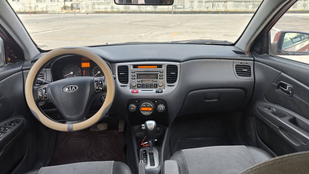 كيه ريو موديل 2010 ادوات ادوات ادوات رقم انكليزي سياره جديده وجاهزه مكينه 1600 دكشن عالي سعر 35 عنوان ناصريه
***********
