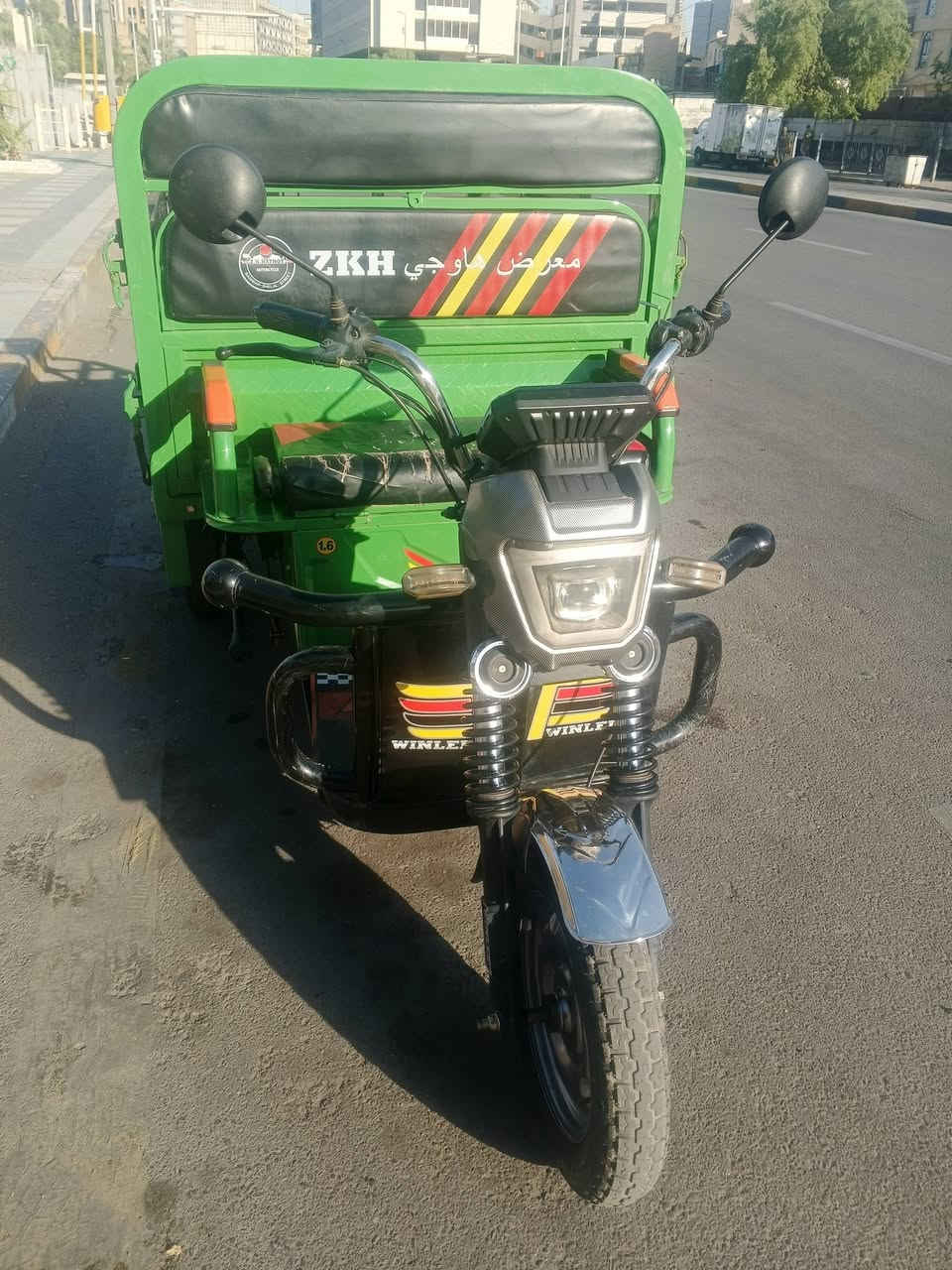 ستوته كهربائية للبيع
💪 محرك دفرنس قوي (1500 واط)
🔋 بطارية 60 فولت – مدى ممتاز بالشحنة
🚚 تتحمل أوزان عالية 
⚙️ نظام حديث وثابت + صرفية قليلة جداً
💡 ليدات قوية + شاشة + مرايات
📍 الحالة: جديدة / استخدام قليل
📍 جاهزة للعمل مباشرة بدون أي صرف

📞 للاستفسار: (*********** السعر ميلون أو ربع

📍 العنوان: بغداد شارع النضال

