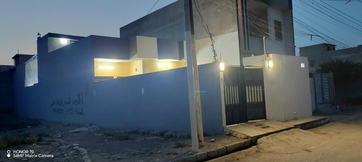 🏠 للبيع دار سكني - فرصة مميزة  

📍 الموقع:  
حي القوسيات - خربة عسكر  
خلف معمل غاز التوفيق 

📐 المساحة: 200 م²  

🏡 المواصفات:  
طابق واحد، بناء حديث 🔨  
2 غرفة نوم 🛌  
هول استقبال واسع  
مطبخ + مشتملات كاملة  
واجهة شرق 🌄  

✅ الخدمات:  
ماء 💦، كهرباء ⚡️، تبليط  

💡 مميزات الموقع:  
منطقة سكنية هادئة، خدمات متوفرة، وقريب على المعمل  

📞الاستفسار بل الأرقام 

***********
***********
