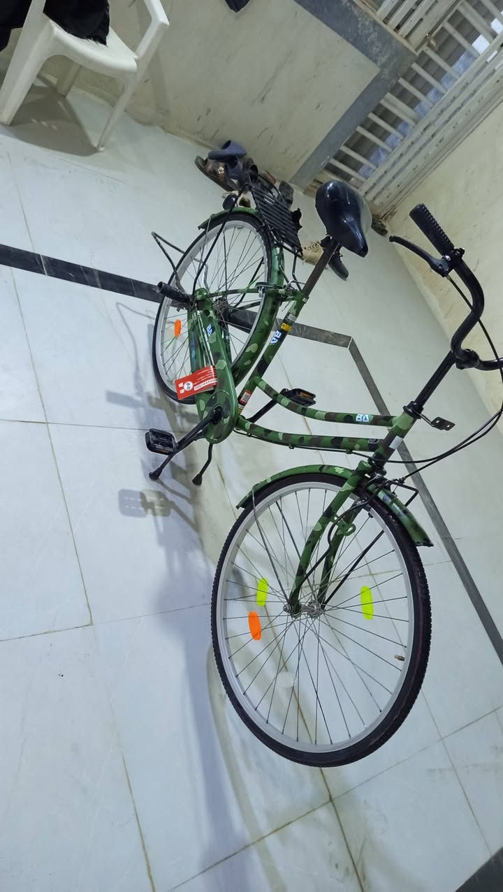 السلام عليكم 
بيسكل للبيع حشداوي مال باله 
نازل من كرار 
مديل 22 شهر 3
بيسكل كامل ماعايزه  اي شي 
وسعر اب 165 وبي مجال 
مكان نجف حي النداء


**إذا كنت صاحب هذا الإعلان وتريد حذفه لأي سبب، رجاءا أرسل رسالة إلى الدعم الفني**