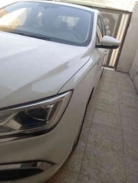 MG5 للبيع كومفورد مواصفات حساسات كامره بصمه السياره مكفوله من الضربه و...