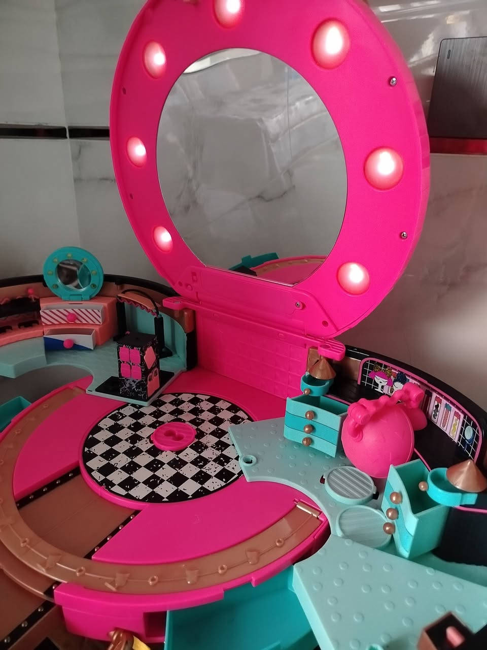 متوفر بيت لول 25 لليريده يتواصل واتساب ***********
